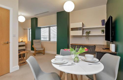 PRIME CITY CENTRE MK STAY, Stylish Spacious Apartment, AIR CONDITIONG, Two bathrooms, FREE GATED ALLOCATED PARKING & Lift access - Foto 21