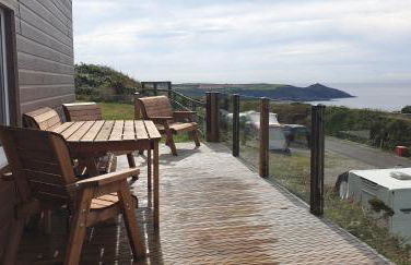 Sunset sea view chalet with hot tub - Photo 10