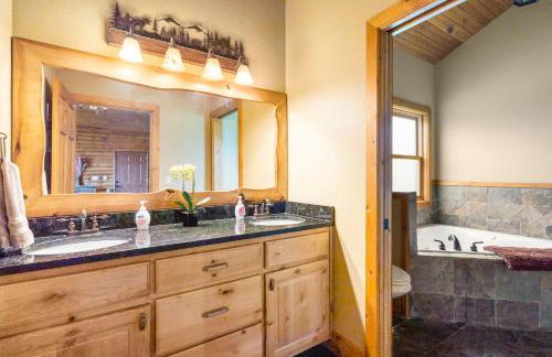 Luxury Lakefront Chalet Resort 2 Pools FREE Amenities Dock Kayaks Waterslide - Foto 71