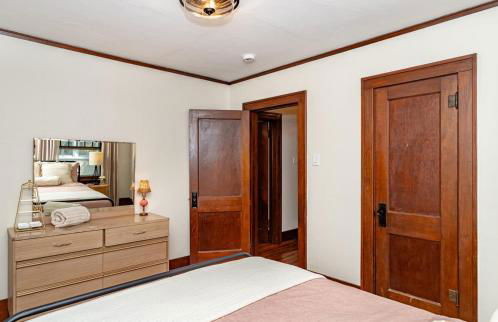 615 Ash Avenue - Modern Retreat w Hot Tub - Foto 21