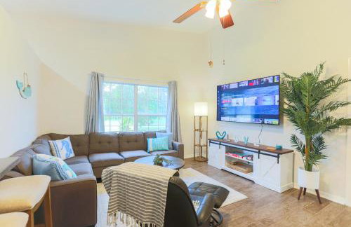 Salty Tide Getaway - Nightlife, Pool, Play, Beach - Foto 2