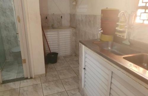 Kitnet, piso superior, Praia do Morro a 300mtrs - Foto 13