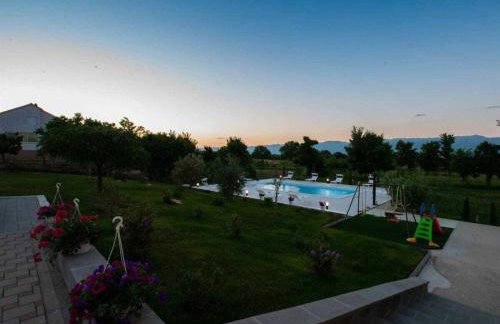 Luxury Villa Maria with large pool - Foto 24