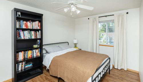 Spacious 4 Bed 2-5 BA Modern Home - Photo 5