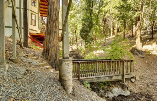 Peaceful Pines Running Springs Home with 3 Decks - Foto 31