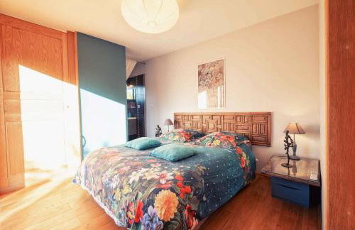 L'Ecrin de Bois - Maison d'architecte avec Spa sur un grand terrain arboré - Foto 17