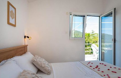 2 Bedroom Nice Home In Molat - Photo 28