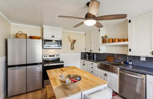 Charming Downtown McCloud Retreat home - Foto 8