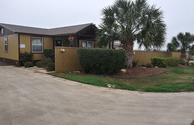 Cotulla Homes - Foto 16