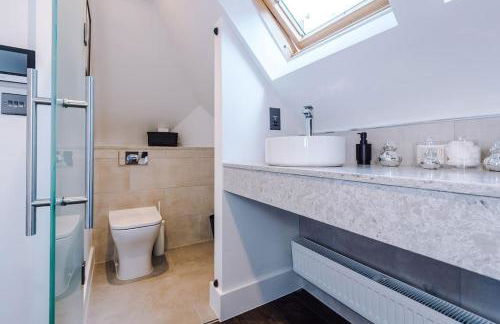 Incredible 3Bed Townhouse, Rooftop Patio, Sleeps 6 - Foto 18