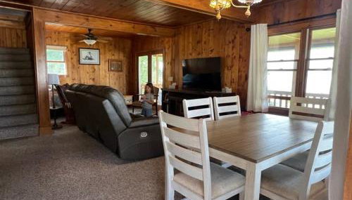 'Northside' Cottage w screened in porch - Foto 5