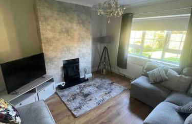 Cosy 4 bed bungalow in quiet residential area! - Foto 2