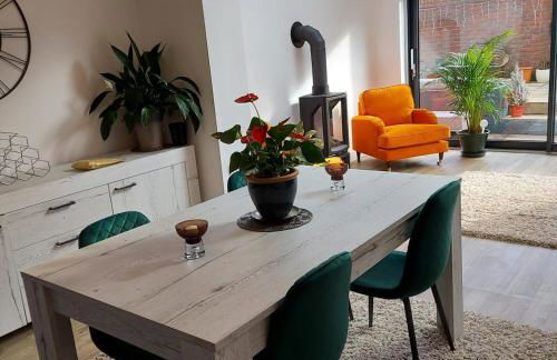 Modern, chic 3-storey town house - Photo 13