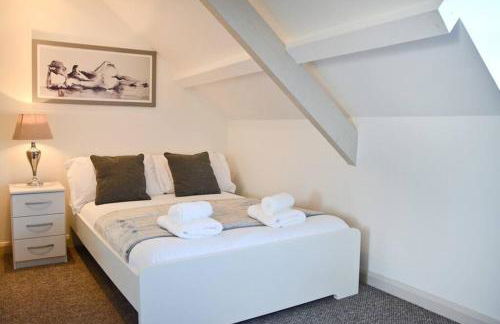 Modern Attic Studio Apartment with harbour views - Foto 7