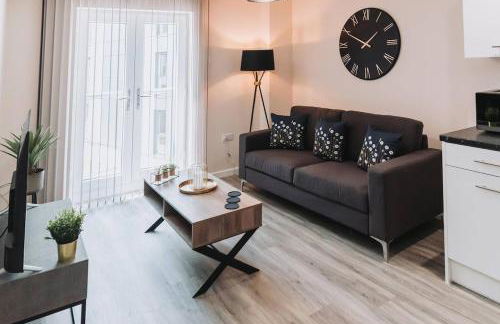 2Bed 2Bath Apartment Nr Old Trafford Parking - Foto 11