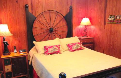 Lakefront Weekend Getaway with a Private Dock near the Ocala National Forest, Florida - Foto 4