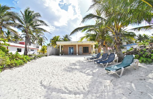 Arena y Mar Beachfront House, El Cuyo by The Spot Rentals - Foto 32