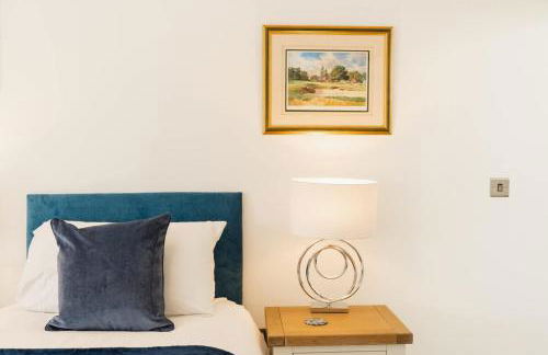 Prime Location Steps from Royal Liverpool Golf - Foto 23