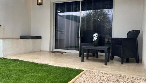 Suite détente avec SPA et kitchenette proche de Cassis et Marseille - Foto 3, Garden view