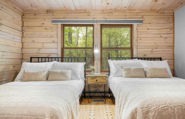 Half Moon by Avantstay 4BR Cabin w/ Large Deck & Yard w/ Patio & Outdoor Dining - Foto 10