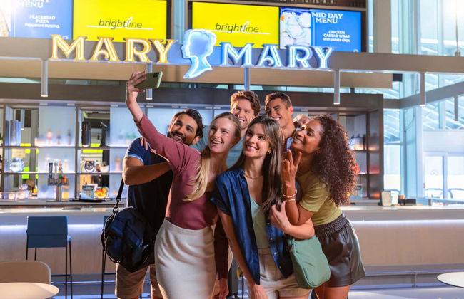 Trem de alta velocidade Brightline entre Boca Raton e Miami - Foto 3