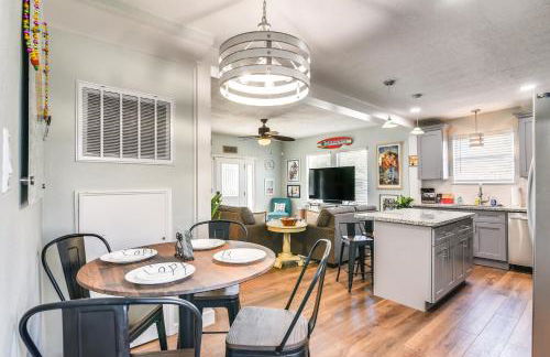 Hot Tub and Yard Jimmy Buffet-Themed Galveston Home - Foto 8