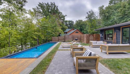 Riverfront Appleton Home with Pool and Boat Dock! - Foto 2