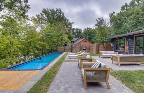 Riverfront Appleton Home with Pool and Boat Dock! - Foto 2