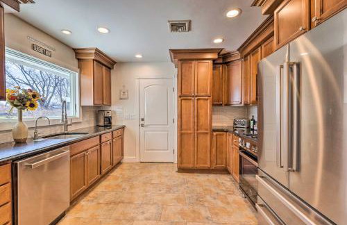 Mattituck Home with Fireplaces - Near Wineries - Foto 11