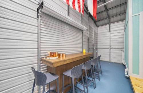 Gorgeous Home with Huge Private Pool and Game Room - Foto 76