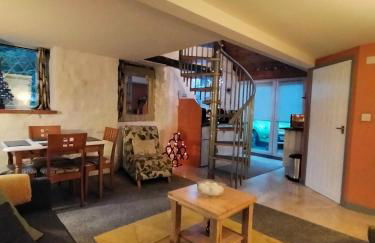 Yr Hen Efail - Quirky Old Smithy cottage near forest walks, cycling & lakes - Foto 5