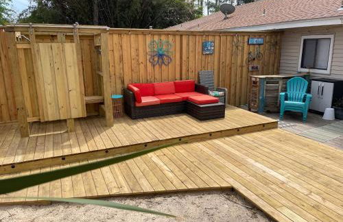 Destin-y 30A Beach Retreat Self Checkin - Huge Private Backyard Deck with Outdoor Shower - Foto 39