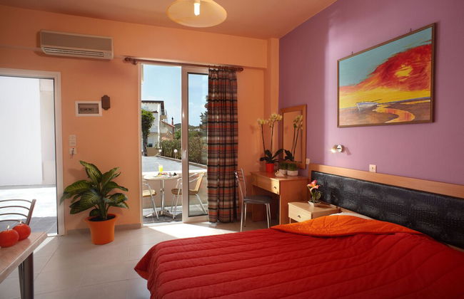 Marietta Hotel & Apartments - Photo 13