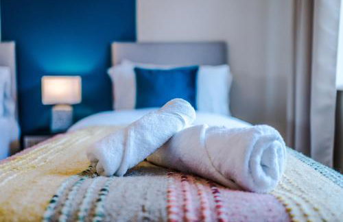 3 Bedroom! 3 Toilets! Contractors and Groups! Free Parking! Driveway! NEW BUILD HOUSE! - Foto 59