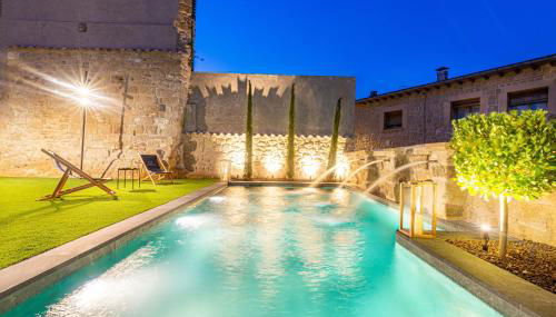 Boutique Palacio Condes de Cirac - Photo 3