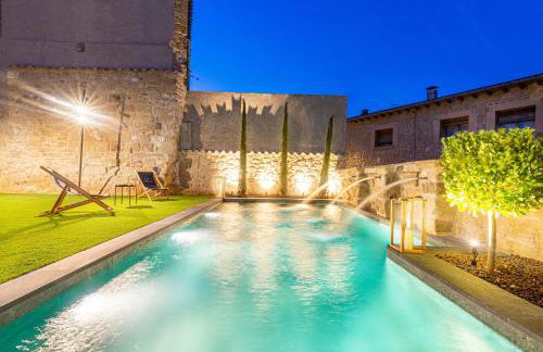 Boutique Palacio Condes de Cirac - Photo 3