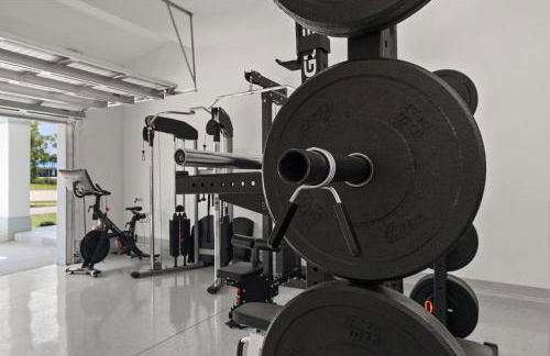 Peacock Palace Brand New Heated and Chilled Pool Golf Gym - Foto 31