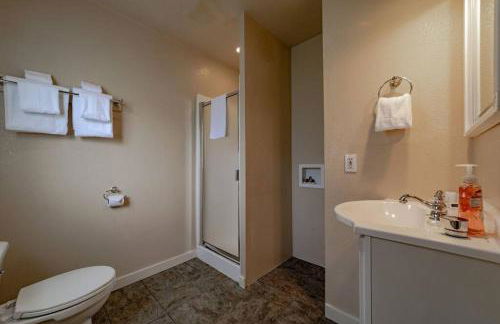 Elk Meadow Cabins 13B Bears Den - Single Room - Photo 4