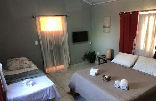 Casa Privativa em Arraial d'Ajuda - 1 Quarto com 2 camas, Cozinha e Banheiro - 10 Minutos do Centro - Sem Estacionamento - Foto 3