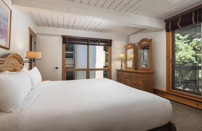 Top of the Village - Foto 80