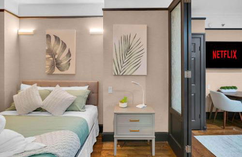 Stylish 1BR Apartment in the Heart of the City with Gym - Foto 12