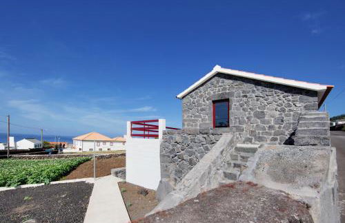 Melo's Place - Photo 13