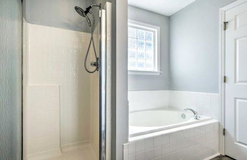 Welcoming Abode with Yard about 1 Mi to Dtwn Apex! - Foto 15