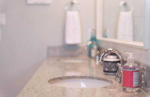 Nautibeach Views from Multiple Decks, Sleeps 14 - Foto 42