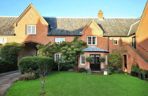 Chapel house - Photo 1