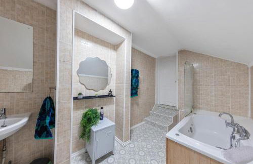 Cosy Modern Two Bed Terrace - Foto 14