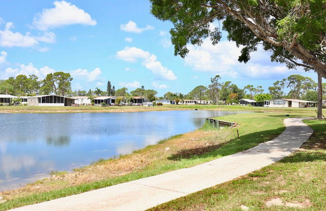 Golden Tee in North Fort Myers - Foto 1