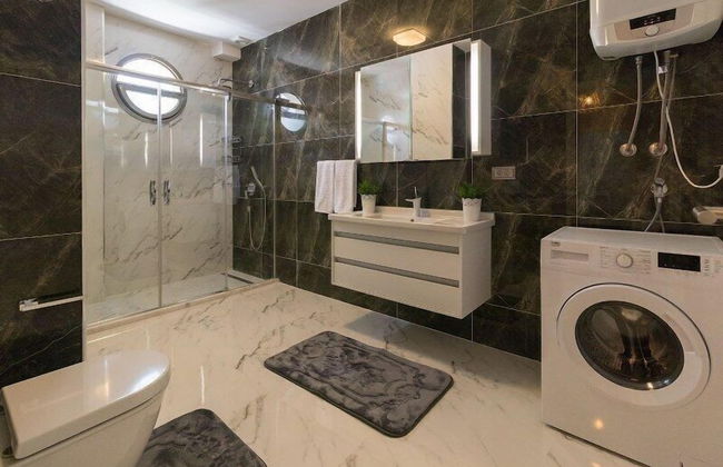 Valsu Homes Sea View Flat - Photo 9