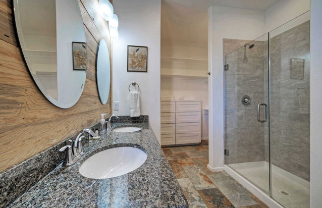 Shared Pool w/ Bay Views, Boat Dock Fishing Big Slough by Avantstay - Foto 19