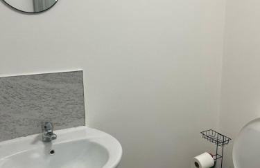 Elegant 2BR Escape Ideal for Long Stays - Foto 19